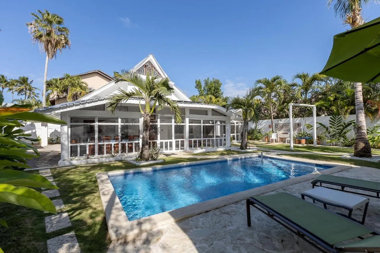 Villa Clarissa V, Walk To Beach! Las Terrenas
